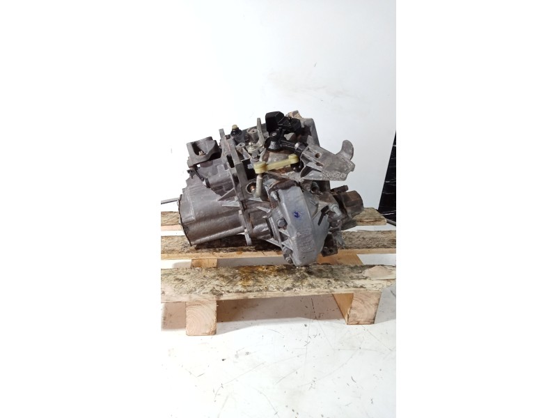 Recambio de caja cambios para peugeot 208 (p2) referencia OEM IAM 20V256 6v 1864230