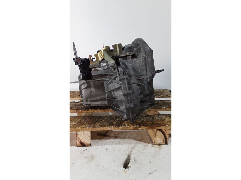 Recambio de caja cambios para renault trafic ii furgoneta (fl) 1.9 dci 100 (fl0c) referencia OEM IAM PK6375 7701476600 820056233