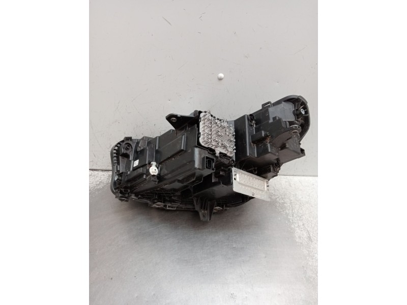 Recambio de faro derecho para bmw x1/ix1 u11 x1 sdrive18d referencia OEM IAM 5A5BD4802 1EX2869 INTERIOR SUCIO Recambio de faro derecho para bmw x1/ix1 u11 x1 sdrive18d referencia OEM IAM 5A5BD4802 1EX2869 INTERIOR SUCIO