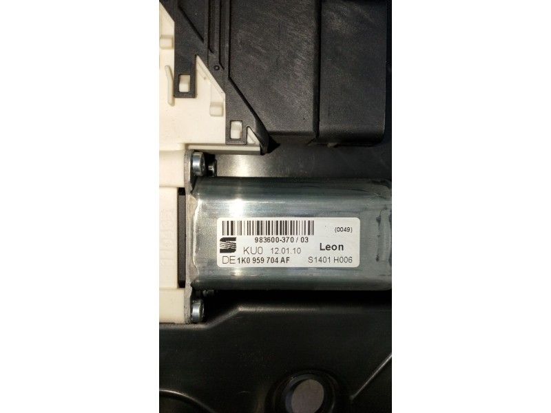Recambio de elevalunas trasero derecho para seat leon (1p1) 1.4 tsi referencia OEM IAM 1K0959704AF 5P S1401H006