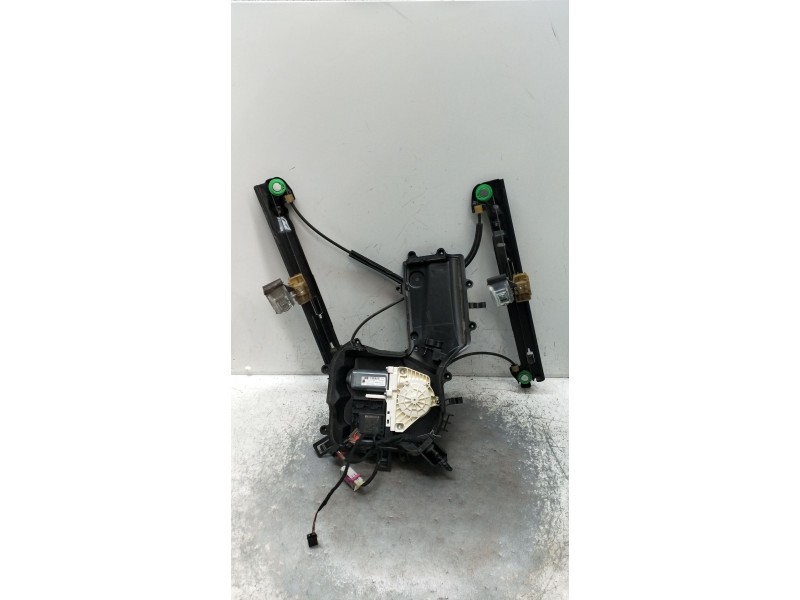 Recambio de elevalunas delantero derecho para seat leon (1p1) 1.4 tsi referencia OEM IAM KU0211009 5P 1T0959702L