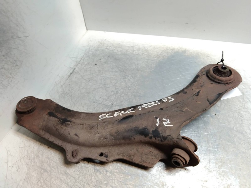 Recambio de brazo suspension inferior delantero izquierdo para renault scenic ii confort authentique referencia OEM IAM   