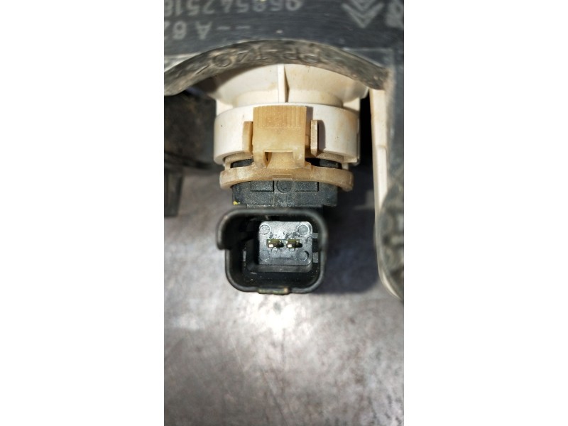Recambio de faro antiniebla izquierdo para citroën c3 referencia OEM IAM 9685425180  