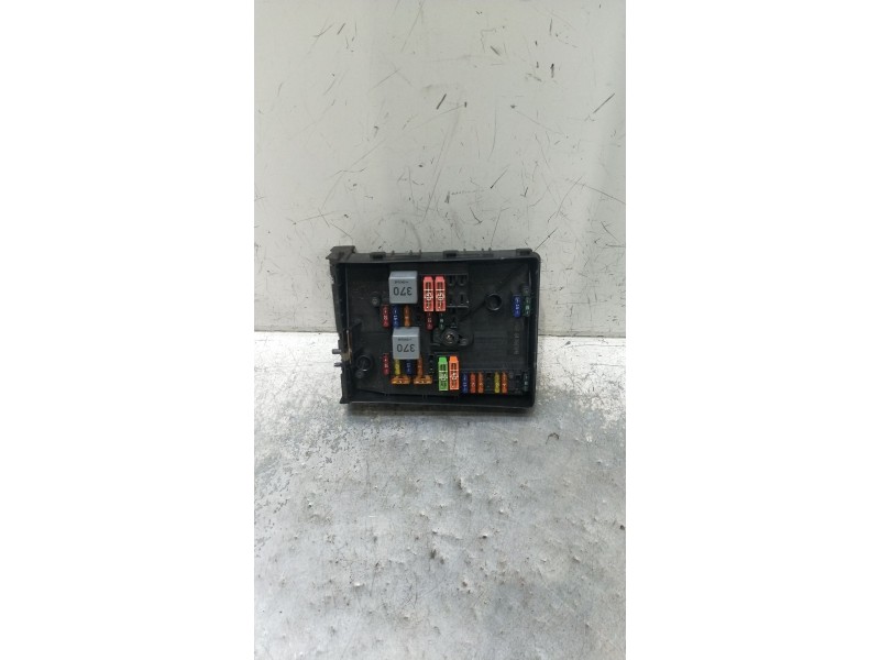 Recambio de caja reles / fusibles para seat leon (1p1) 1.4 tsi referencia OEM IAM 6318340505  