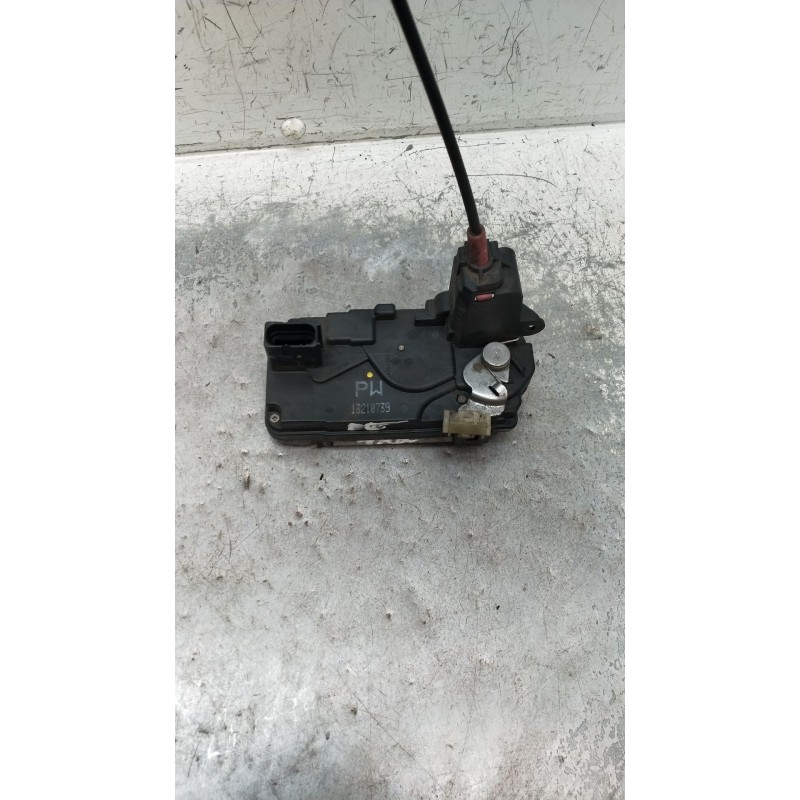 Recambio de motor cierre centralizado trasero derecho para opel zafira / zafira family b (a05) 1.9 cdti (m75) referencia OEM IAM