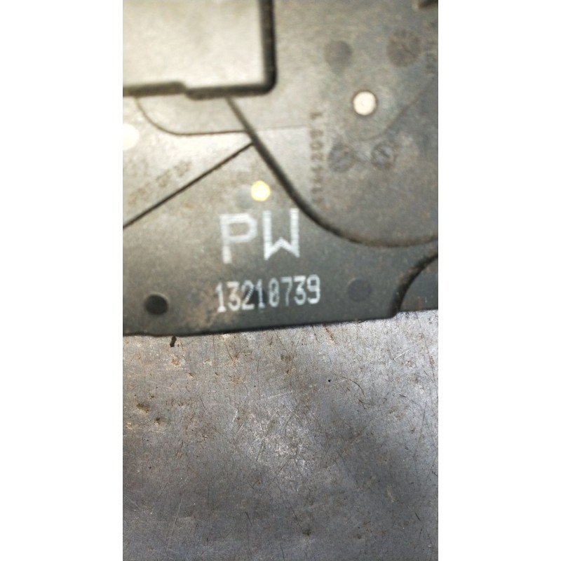 Recambio de motor cierre centralizado trasero derecho para opel zafira / zafira family b (a05) 1.9 cdti (m75) referencia OEM IAM