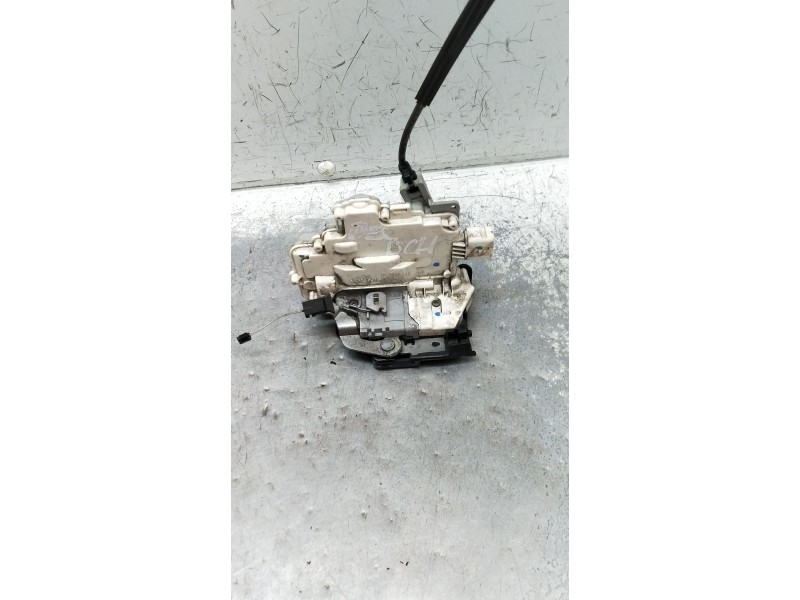Recambio de motor cierre centralizado delantero derecho para seat leon (1p1) 1.4 tsi referencia OEM IAM   