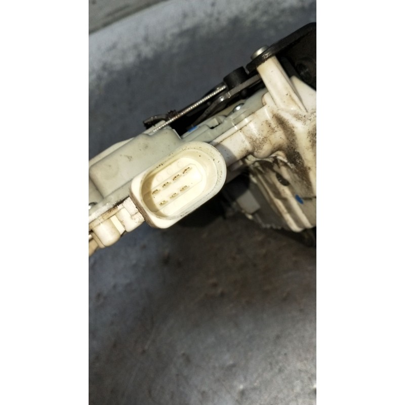 Recambio de motor cierre centralizado delantero derecho para seat leon (1p1) 1.4 tsi referencia OEM IAM   