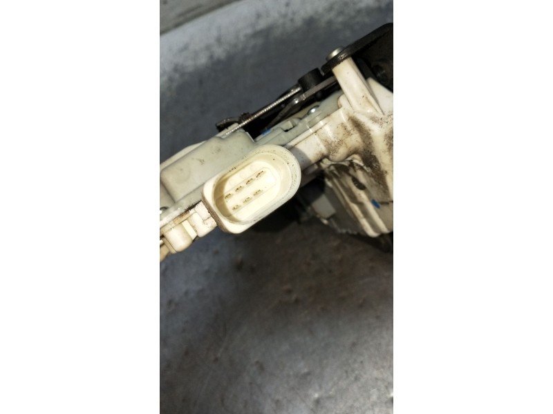 Recambio de motor cierre centralizado delantero derecho para seat leon (1p1) 1.4 tsi referencia OEM IAM   