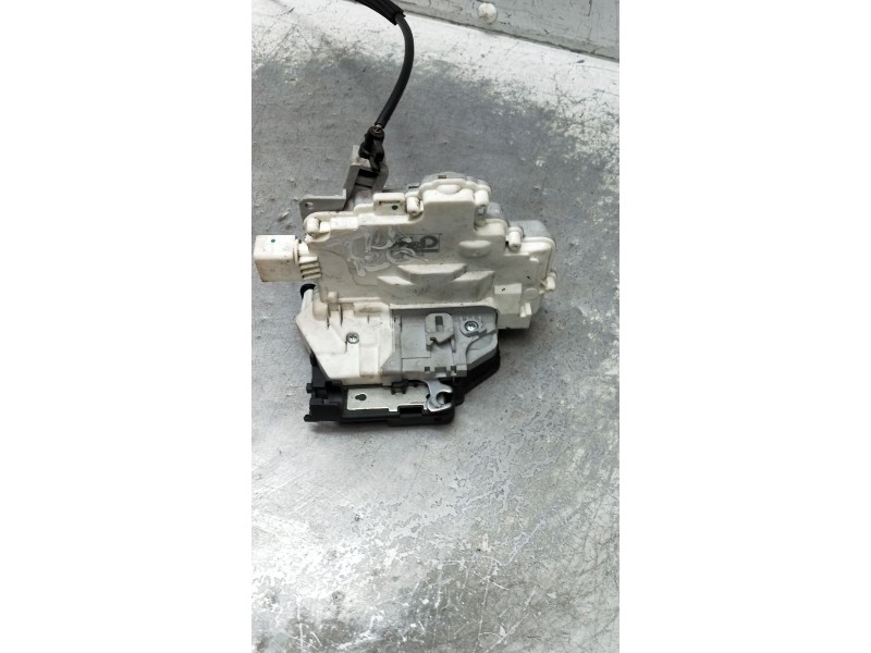Recambio de motor cierre centralizado trasero izquierdo para seat leon (1p1) 1.4 tsi referencia OEM IAM  5P 