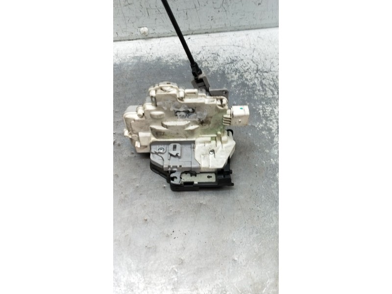 Recambio de motor cierre centralizado trasero derecho para seat leon (1p1) 1.4 tsi referencia OEM IAM  5P 