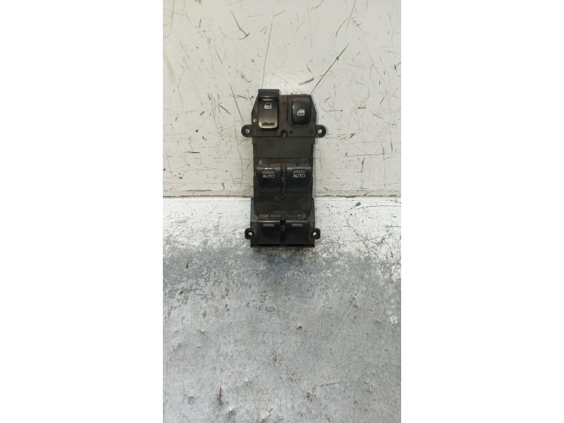 Recambio de mando elevalunas delantero izquierdo para opel zafira / zafira family b (a05) 1.9 cdti (m75) referencia OEM IAM F000