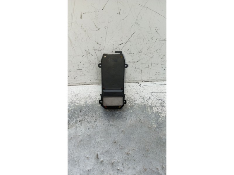 Recambio de mando elevalunas delantero izquierdo para opel zafira / zafira family b (a05) 1.9 cdti (m75) referencia OEM IAM F000