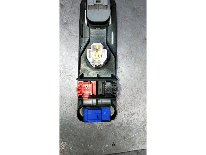 Recambio de mando multifuncion para seat leon (1p1) 1.4 tsi referencia OEM IAM  5P 