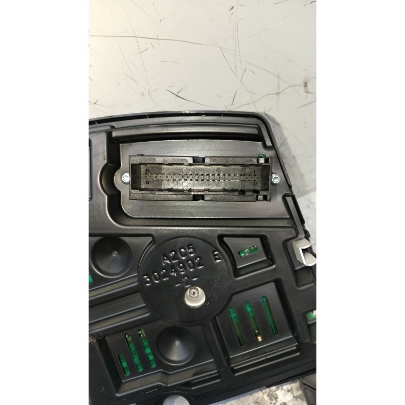 Recambio de cuadro instrumentos para opel zafira / zafira family b (a05) 1.9 cdti (m75) referencia OEM IAM 110080261050 00001044