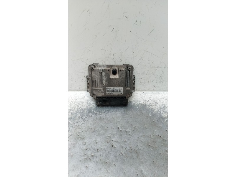 Recambio de centralita motor uce para opel zafira / zafira family b (a05) 1.9 cdti (m75) referencia OEM IAM 0281012549 55198922 