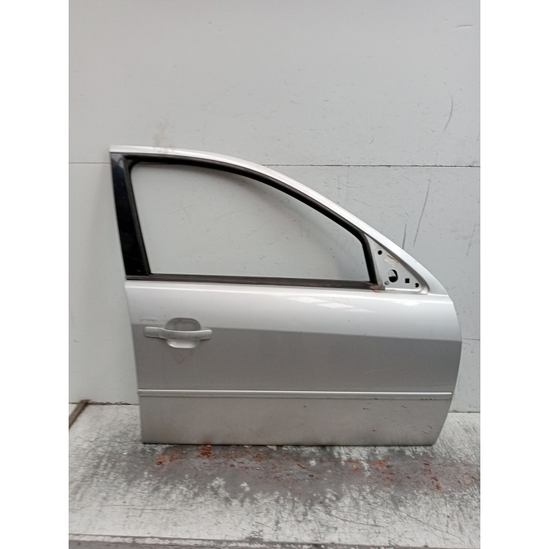 Recambio de puerta delantera derecha para ford mondeo iii sedán (b4y) 2.0 tdci referencia OEM IAM  4P 