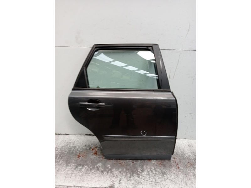 Recambio de puerta trasera derecha para volvo v50 (545) 2.0 d referencia OEM IAM  5P 