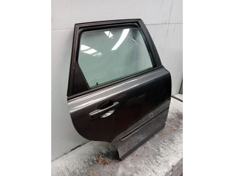 Recambio de puerta trasera derecha para volvo v50 (545) 2.0 d referencia OEM IAM  5P 