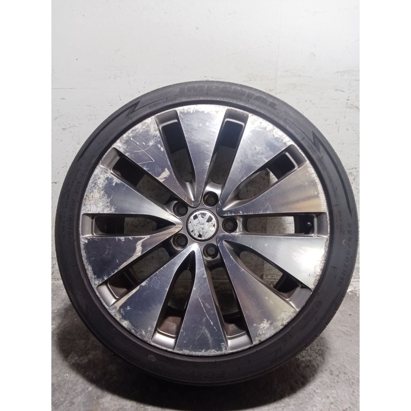 Recambio de juego llantas para volkswagen golf vi (5k1) 2.0 tdi referencia OEM IAM 225/40Z R18 92Y   Recambio de juego llantas para volkswagen golf vi (5k1) 2.0 tdi referencia OEM IAM 225/40Z R18 92Y