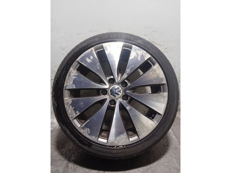 Recambio de juego llantas para volkswagen golf vi (5k1) 2.0 tdi referencia OEM IAM 225/40Z R18 92Y   Recambio de juego llantas para volkswagen golf vi (5k1) 2.0 tdi referencia OEM IAM 225/40Z R18 92Y
