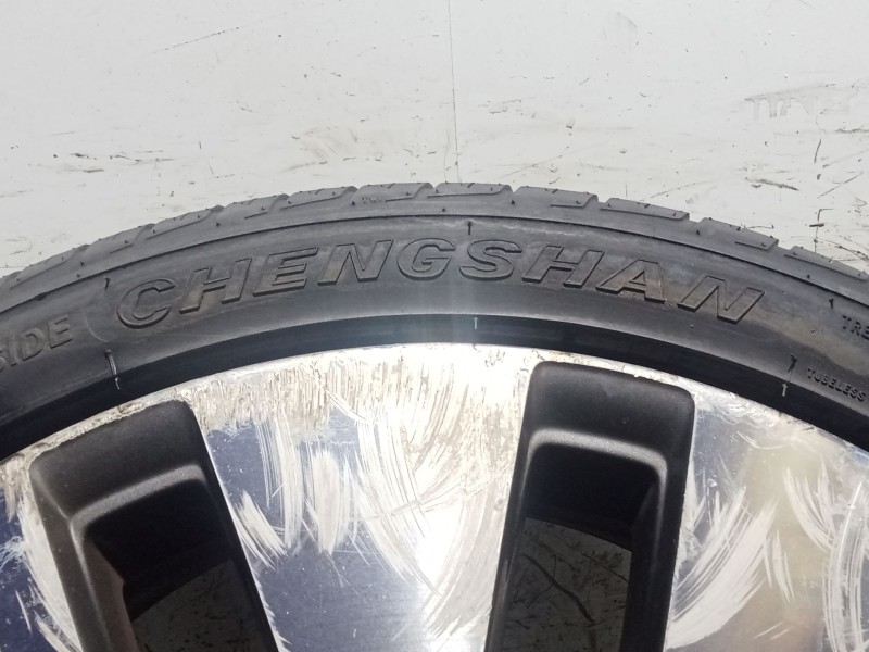 Recambio de juego llantas para volkswagen golf vi (5k1) 2.0 tdi referencia OEM IAM 225/40Z R18 92Y   Recambio de juego llantas para volkswagen golf vi (5k1) 2.0 tdi referencia OEM IAM 225/40Z R18 92Y