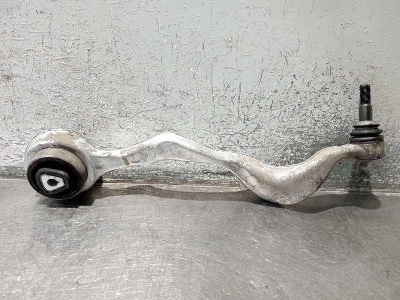 Recambio de brazo suspension inferior delantero izquierdo para bmw 3 touring (e91) 320 d referencia OEM IAM 6765305  