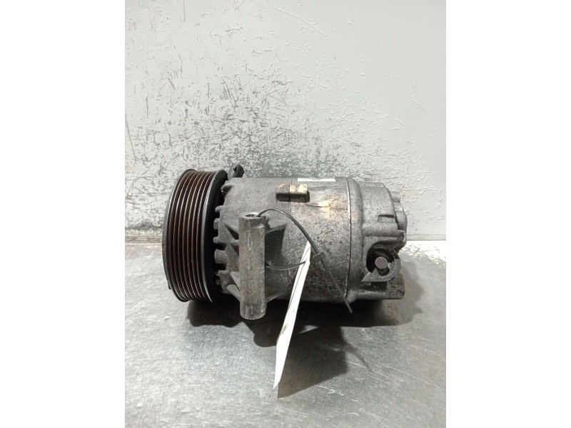 Recambio de compresor aire acondicionado para renault scénic ii (jm0/1_) 1.9 dci (jm0g, jm12, jm1g, jm2c) referencia OEM IAM 820