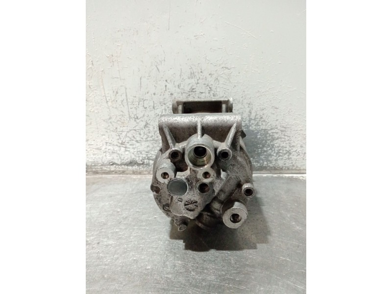 Recambio de compresor aire acondicionado para renault scénic ii (jm0/1_) 1.9 dci (jm0g, jm12, jm1g, jm2c) referencia OEM IAM 820
