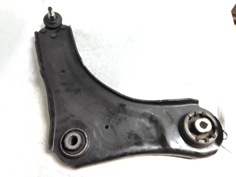 Recambio de brazo suspension inferior delantero derecho para renault scenic iii dynamique referencia OEM IAM   