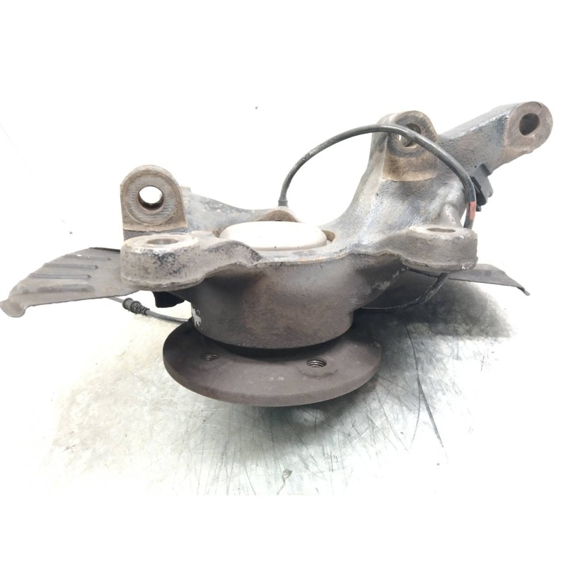 Recambio de mangueta delantera izquierda para mercedes vito caja cerrada 6.03  109 cdi compacto (639.601) referencia OEM IAM   