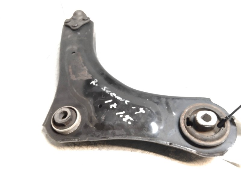 Recambio de brazo suspension inferior delantero izquierdo para renault scenic iii dynamique referencia OEM IAM   