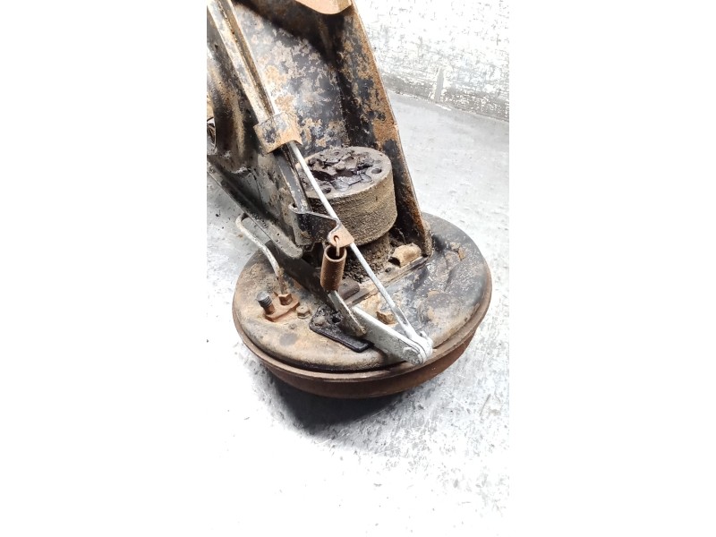 Recambio de mangueta trasera izquierda para seat 600 (110b) 0.8 referencia OEM IAM   