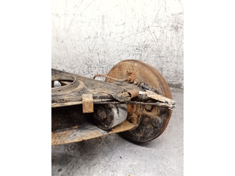 Recambio de mangueta trasera derecha para seat 600 (110b) 0.8 referencia OEM IAM   