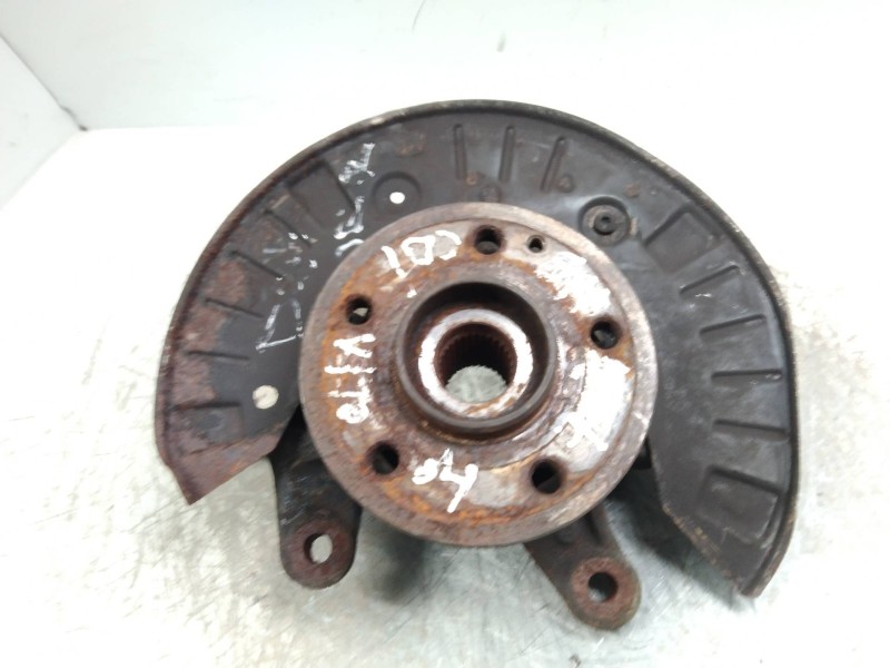 Recambio de mangueta delantera derecha para mercedes vito mixto 06.2003 referencia OEM IAM   