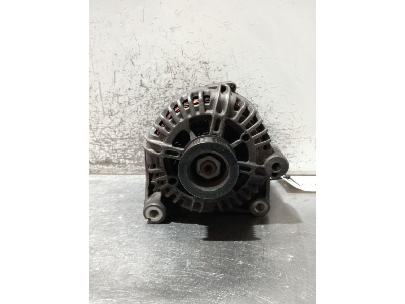 Recambio de alternador para bmw 1 (e87) 120 d referencia OEM IAM 7799180A101 254339A 150A