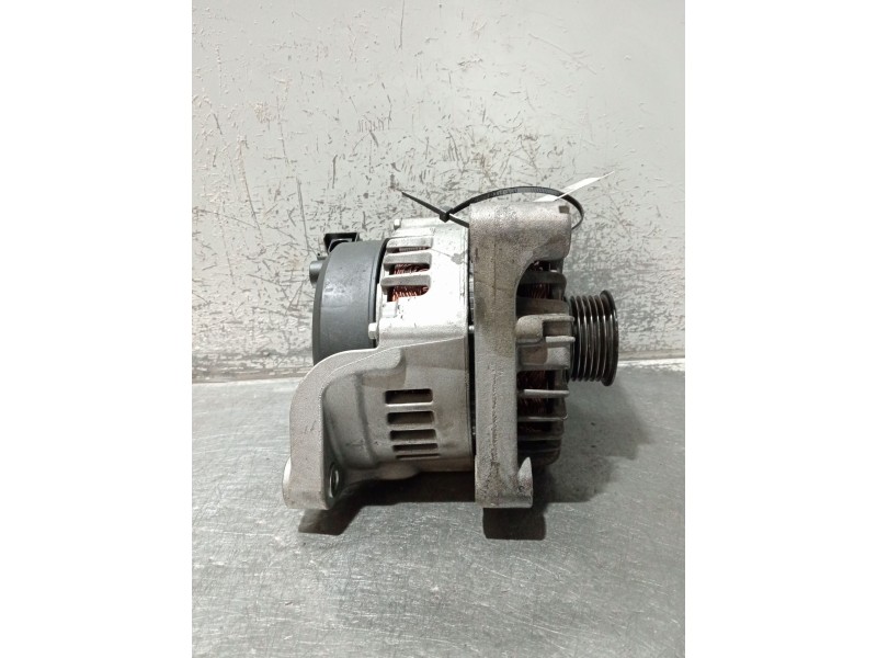Recambio de alternador para bmw 3 touring (e91) 320 d referencia OEM IAM 215538180004 FG18S0190R 
