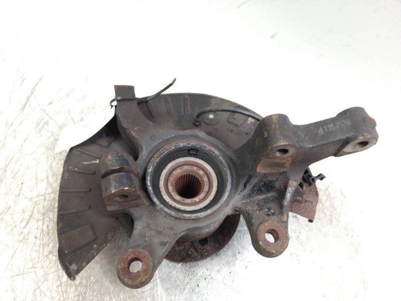 Recambio de mangueta delantera derecha para mercedes vito mixto 06.2003 referencia OEM IAM   