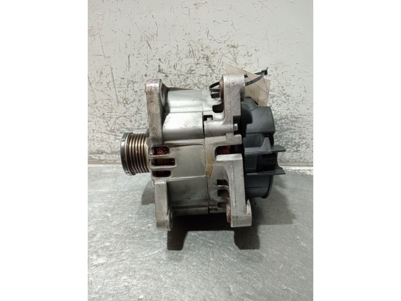 Recambio de alternador para renault laguna iii (bt0/1) 2.0 16v (bt05, bt0f, bt0w) referencia OEM IAM 231000011R TG15C123 