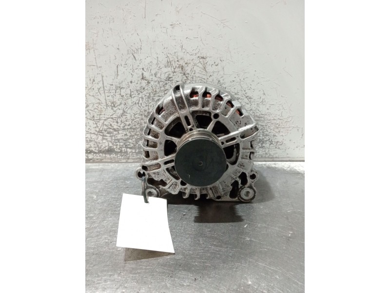 Recambio de alternador para seat leon (1p1) 1.4 tsi referencia OEM IAM 03C903025D 2607765A 