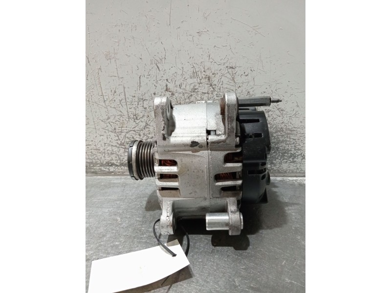 Recambio de alternador para seat leon (1p1) 1.4 tsi referencia OEM IAM 03C903025D 2607765A 