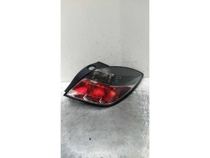 Recambio de piloto trasero derecho para opel astra h gtc (a04) 1.9 cdti (l08) referencia OEM IAM 13252444ECE 93357460SAE 