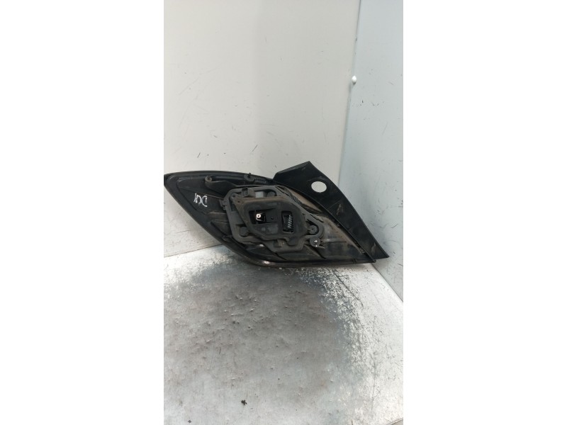 Recambio de piloto trasero derecho para opel astra h gtc (a04) 1.9 cdti (l08) referencia OEM IAM 13252444ECE 93357460SAE 