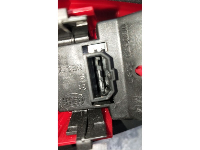 Recambio de piloto trasero derecho interior para seat leon (1p1) 1.6 referencia OEM IAM 1P0945094 2TZ98200102 