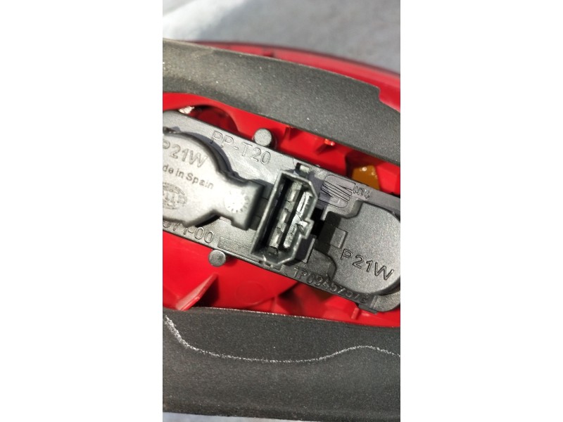 Recambio de piloto trasero izquierdo para seat leon (1p1) 1.6 referencia OEM IAM   