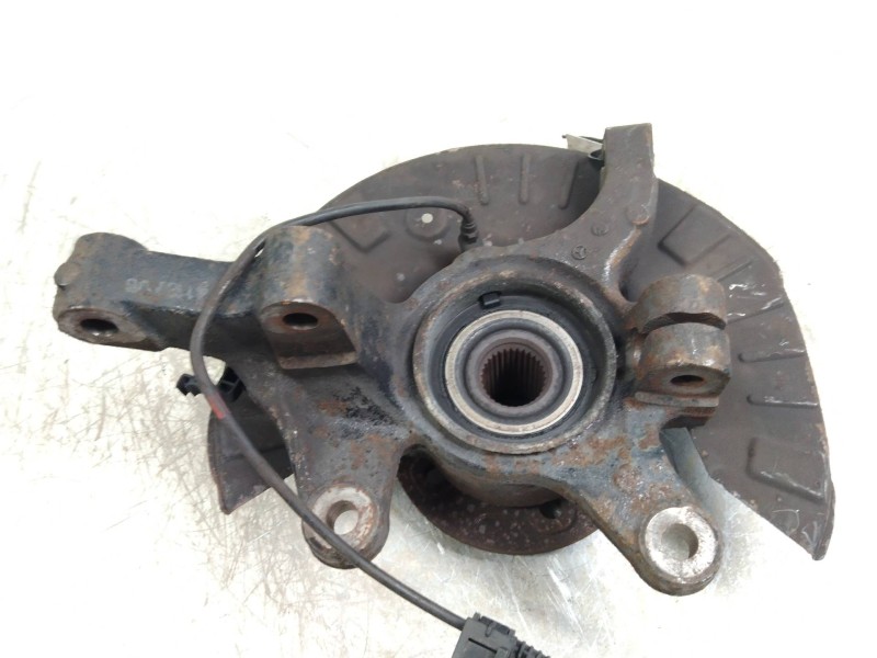 Recambio de mangueta delantera izquierda para mercedes vito mixto 06.2003 referencia OEM IAM   