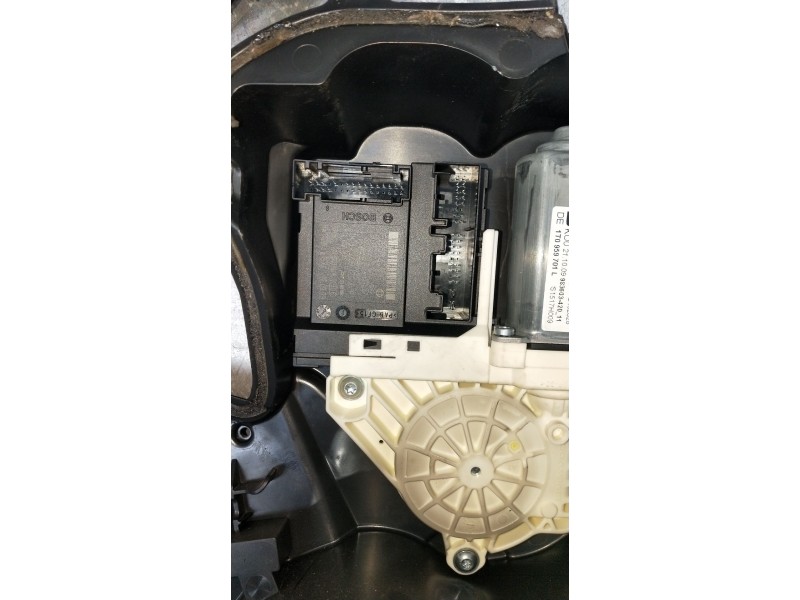 Recambio de elevalunas delantero izquierdo para seat leon (1p1) 1.4 tsi referencia OEM IAM 1T0959701L 1P0837401J 5P