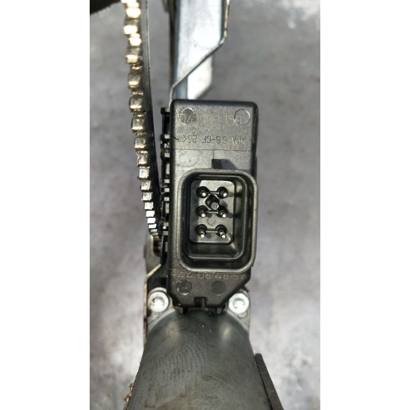 Recambio de elevalunas delantero izquierdo para opel astra h gtc (a04) 1.9 cdti (l08) referencia OEM IAM 1010478LH 982824101 3P