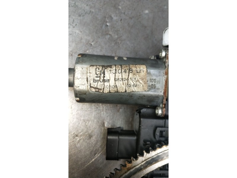 Recambio de elevalunas delantero izquierdo para opel astra h gtc (a04) 1.9 cdti (l08) referencia OEM IAM 1010478LH 982824101 3P