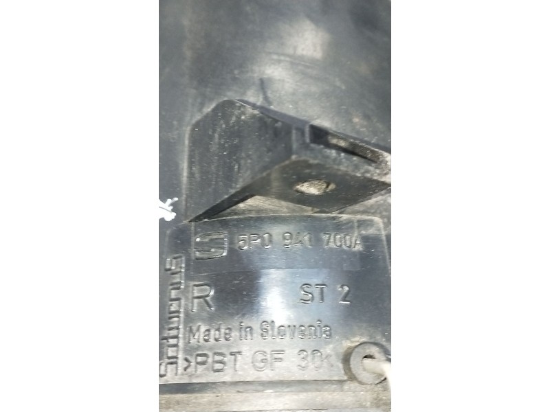 Recambio de faro antiniebla derecho para seat leon (1p1) 1.6 referencia OEM IAM 5P0941700A  
